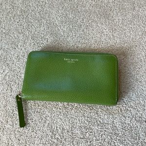 Kate Spade Green Zip Around Wallet